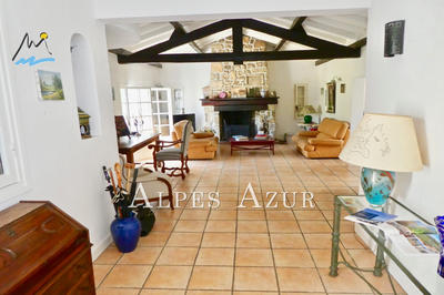 Maison - 191 m² - 6 pièces