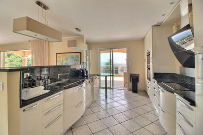 Appartement - 220 m² - 5 pièces