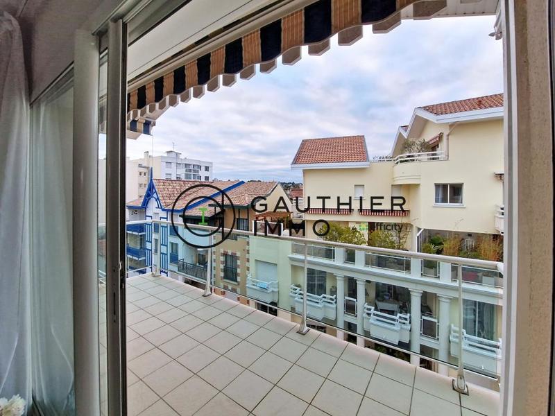 Appartement - 100 m² - 3 pièces