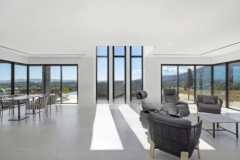 Villa - 440 m² - 8 pièces