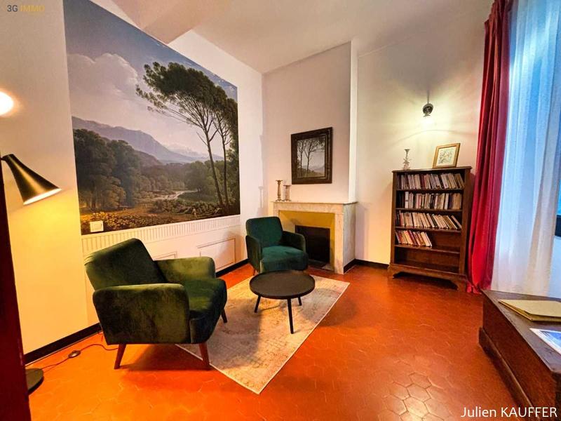 Maison - 482 m² - 14 pièces