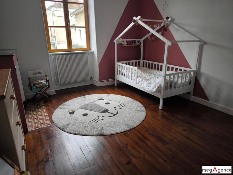 Propriété - 185 m² - 6 pièces