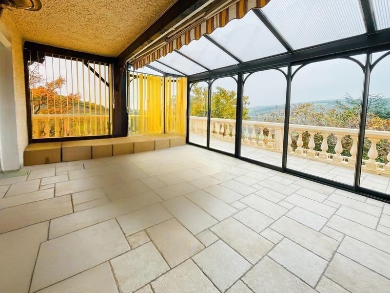 Maison - 200 m² - 8 pièces