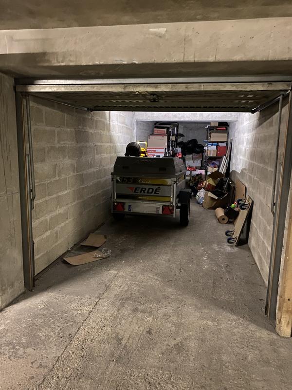 Parking / Garage - 23 m²