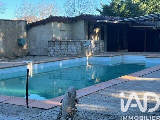 Maison - 315 m² - 7 pièces