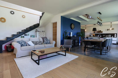 Maison - 111 m² - 6 pièces