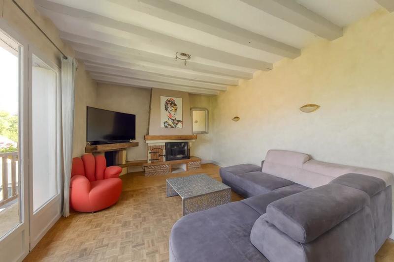 Maison - 260 m² - 6 pièces