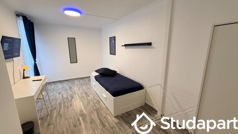 Chambre - 11 m² - 1 pièce