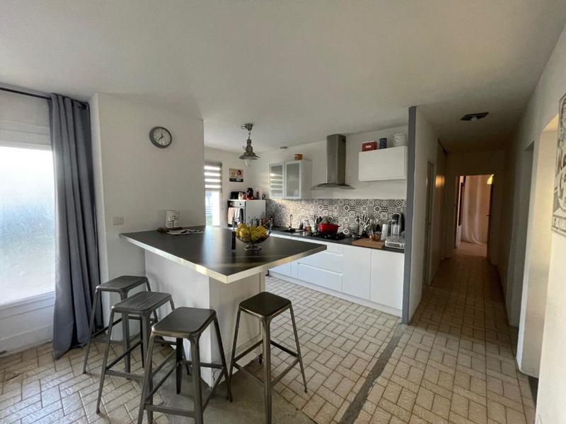 Maison - 170 m² - 9 pièces