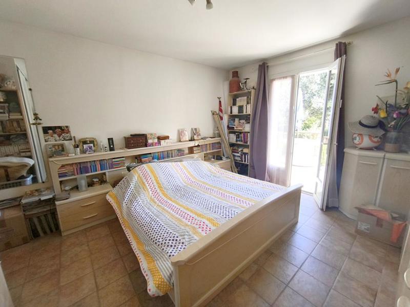 Maison - 233 m² - 8 pièces