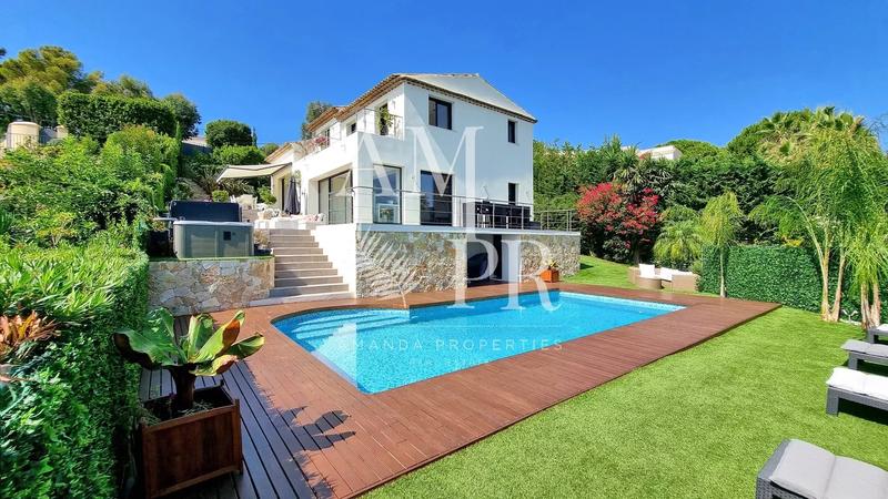 Villa - 185 m² - 7 pièces