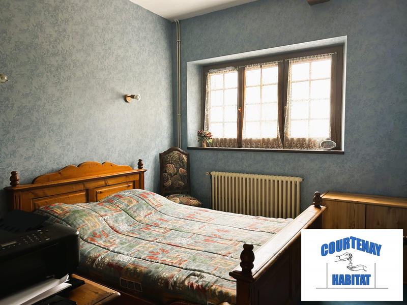 Maison traditionnelle - 280 m² - 7 pièces