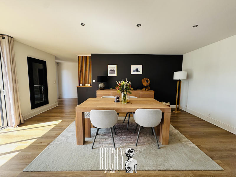 Maison - 180 m² - 6 pièces