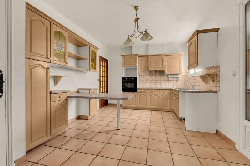 Maison - 185 m² - 7 pièces