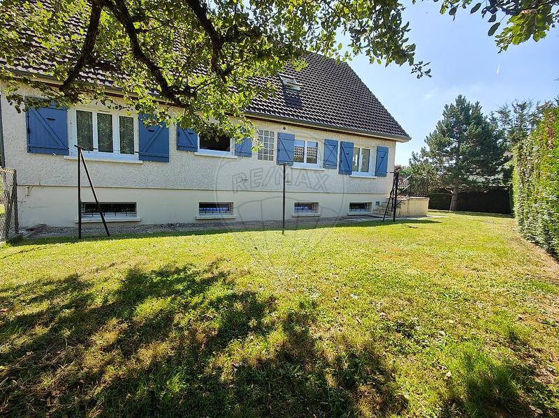 Maison - 180 m² - 7 pièces