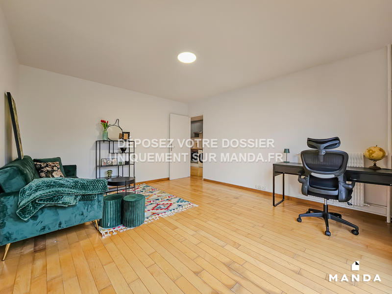 Chambre - 12 m² - 4 pièces