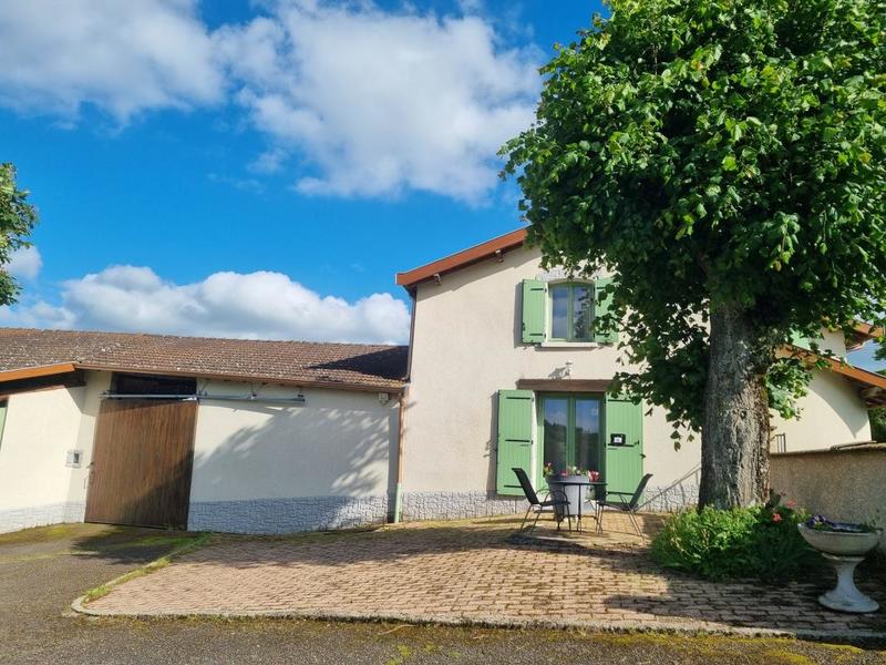 Corps de ferme - 230 m² - 9 pièces