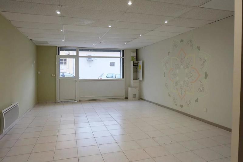 Local commercial - 64 m² - 3 pièces