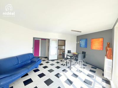 Appartement - 80 m² - 4 pièces