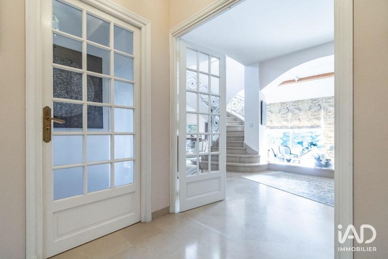 Maison - 284 m² - 6 pièces