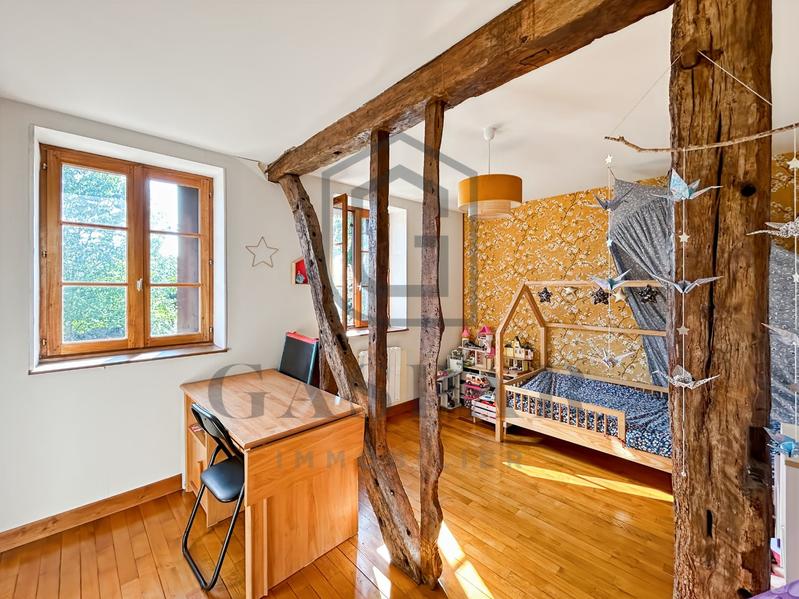 Maison ancienne - 213 m² - 9 pièces