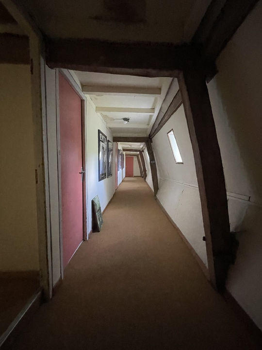 Corps de ferme - 280 m² - 9 pièces