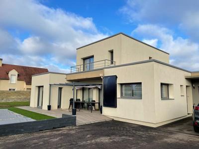 Maison - 130 m² - 4 pièces