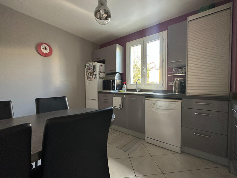 Maison - 93 m² - 5 pièces