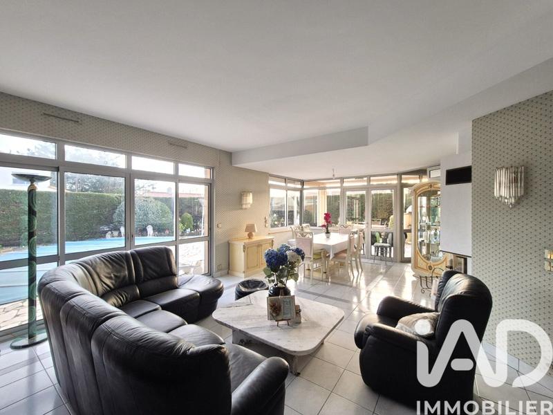 Maison de maîtres - 180 m² - 6 pièces