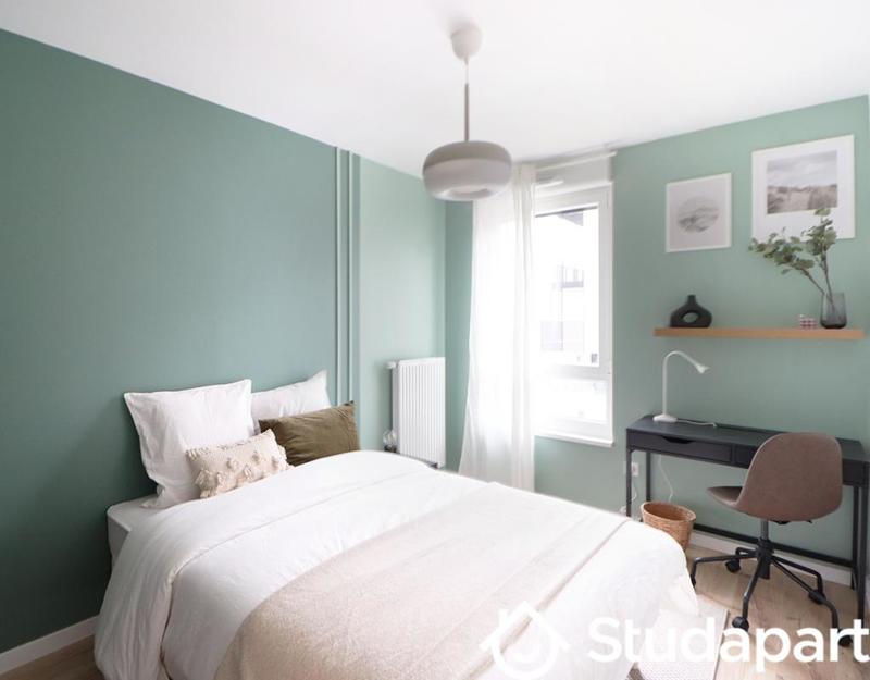 Chambre - 13 m² - 1 pièce