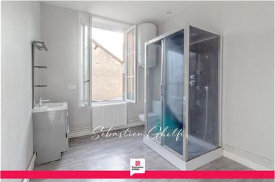 Maison - 572 m² - 7 pièces