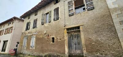 Maison de village - 350 m² - 8 pièces