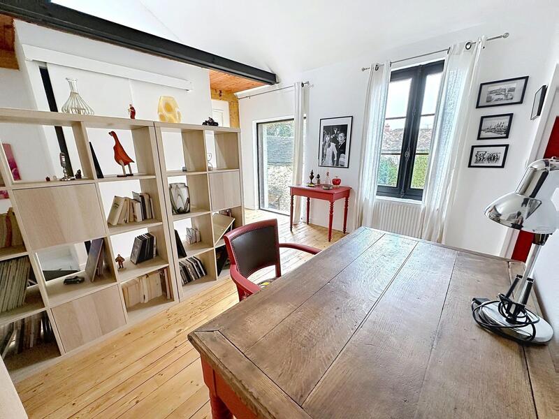 Maison - 358 m² - 6 pièces