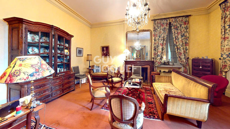 Maison bourgeoise - 270 m² - 6 pièces