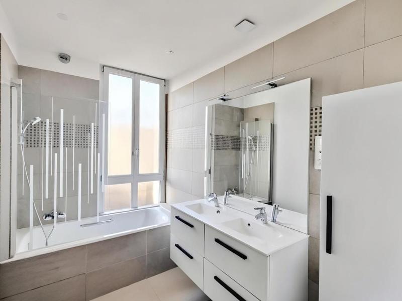 Appartement - 135 m² - 5 pièces