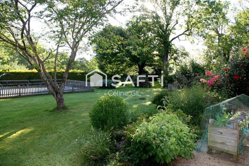 Maison - 395 m² - 13 pièces