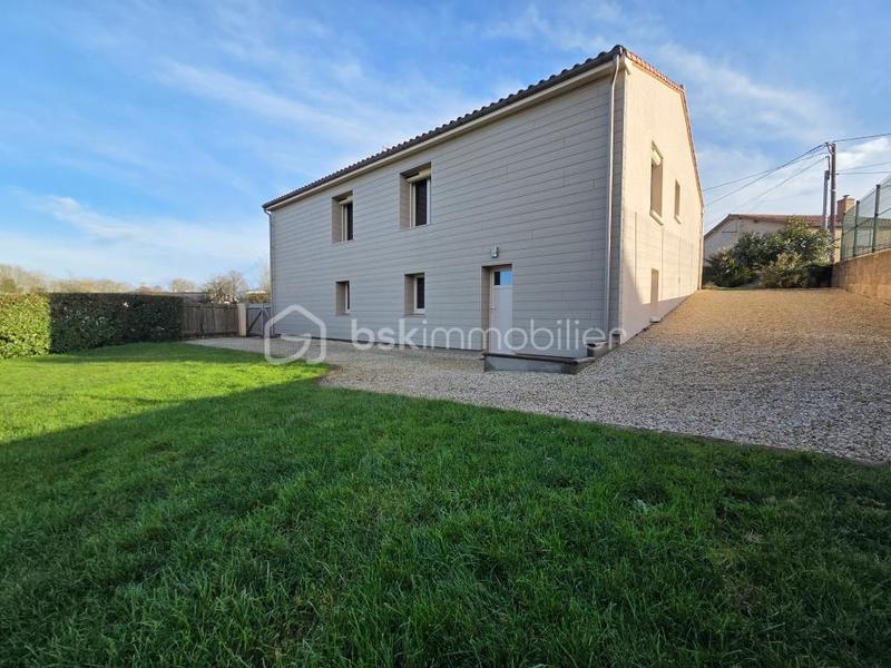 Maison traditionnelle - 116 m² - 6 pièces