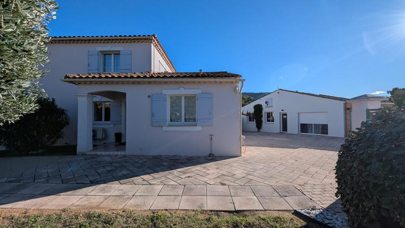 Villa - 188 m² - 6 pièces