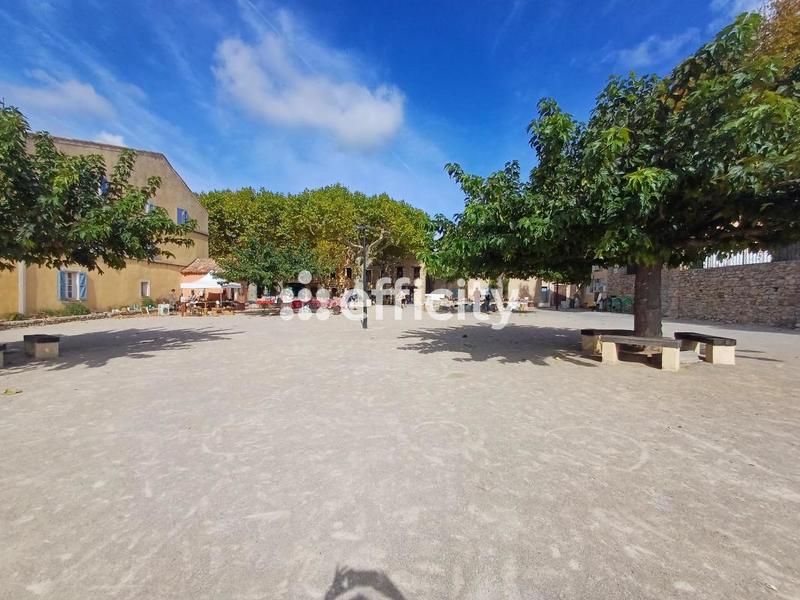 Maison - 201 m² - 6 pièces