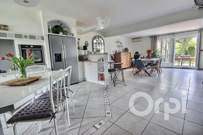 Maison - 147 m² - 8 pièces