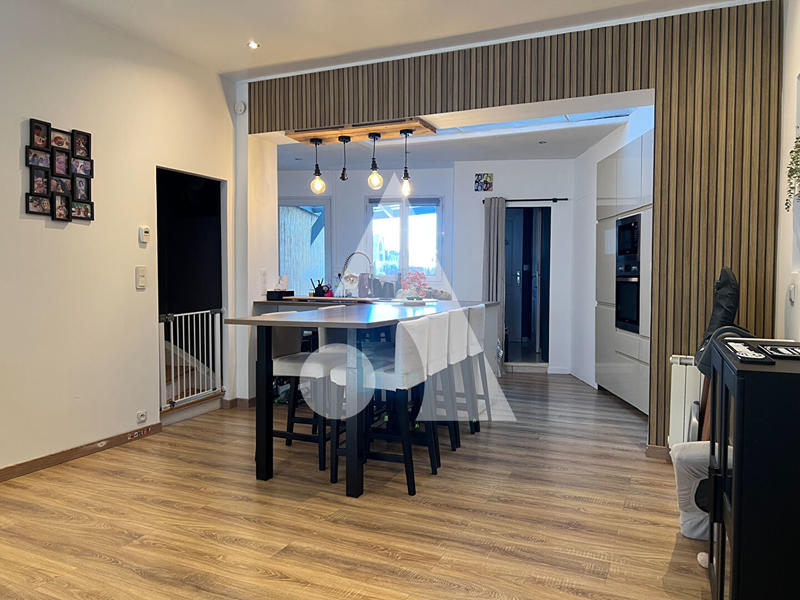 Maison - 120 m² - 5 pièces