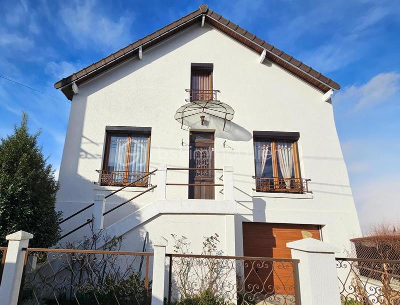 Pavillon - 100 m² - 5 pièces