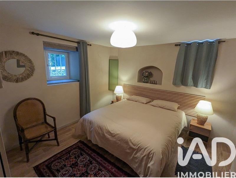 Maison - 425 m² - 11 pièces