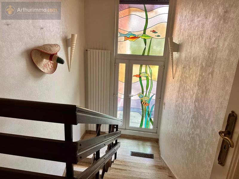 Maison - 240 m² - 6 pièces