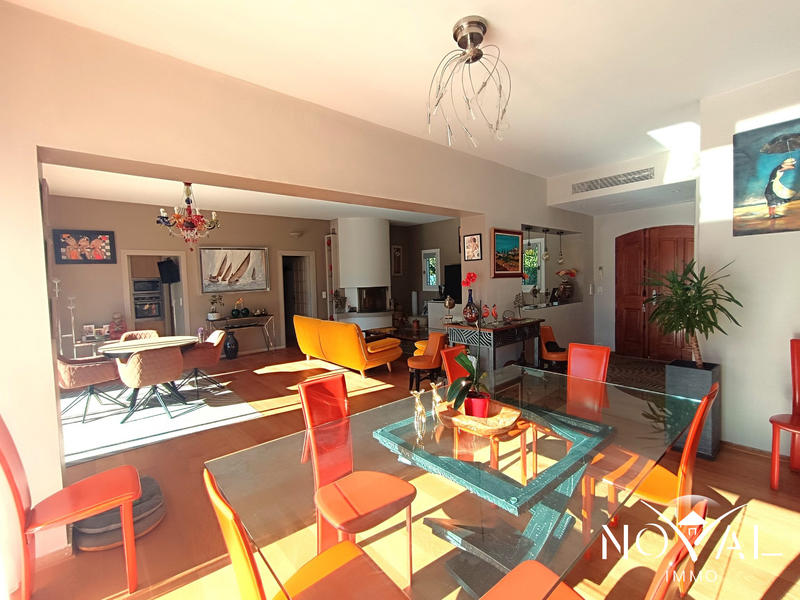 Maison ancienne - 203 m² - 7 pièces