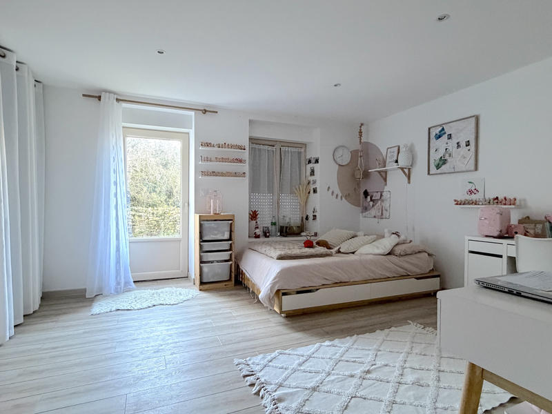 Maison - 255 m² - 7 pièces