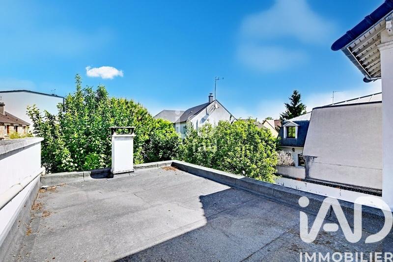 Maison - 200 m² - 8 pièces