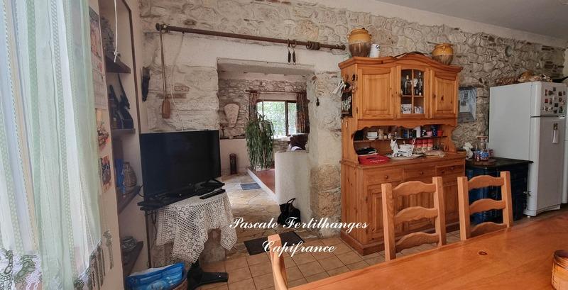 Maison - 179 m² - 5 pièces