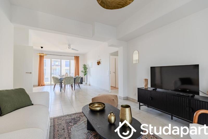 Chambre - 12 m² - 1 pièce