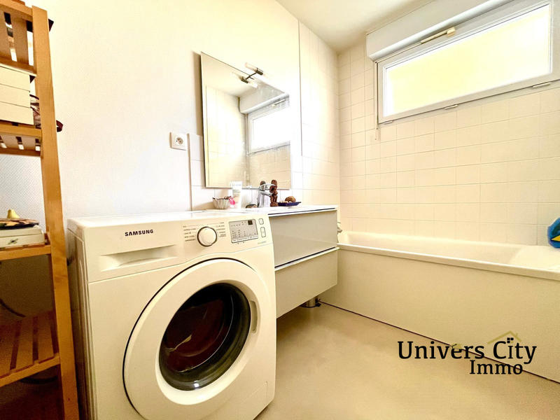 Appartement - 100 m² - 5 pièces